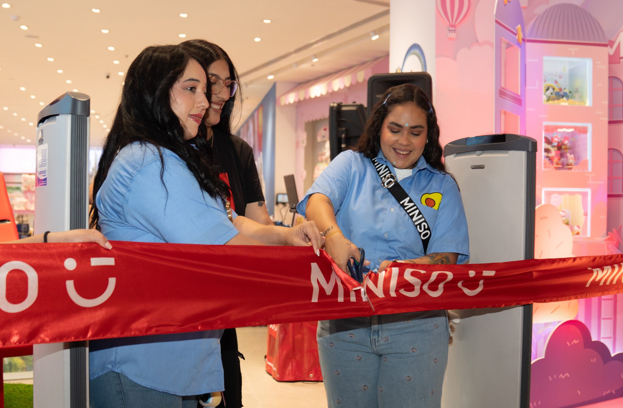 MINISO inaugura en El Sambil de La Candelaria su tercera Flagship Store a nivel nacional