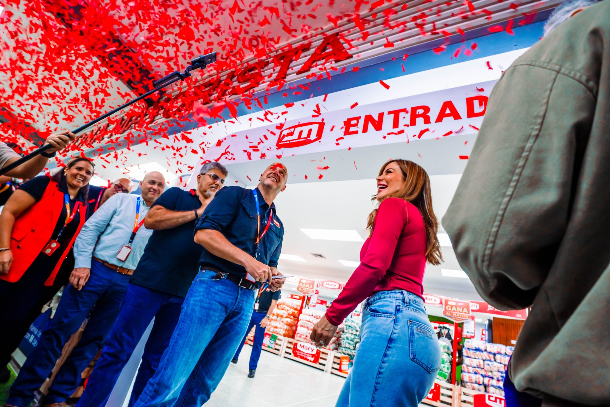 Central Madeirense revoluciona el comercio en Catia con la inauguración de su primera «Zona Mayorista»