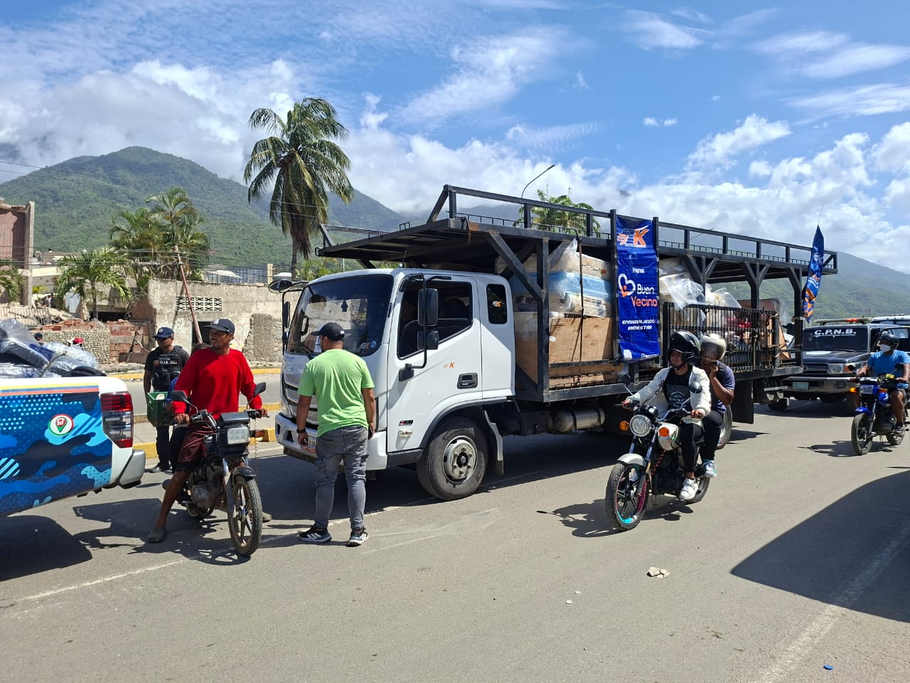 Empire Keeway dona ayuda, acopia en concesionarios y hace mantenimiento gratis a motos
