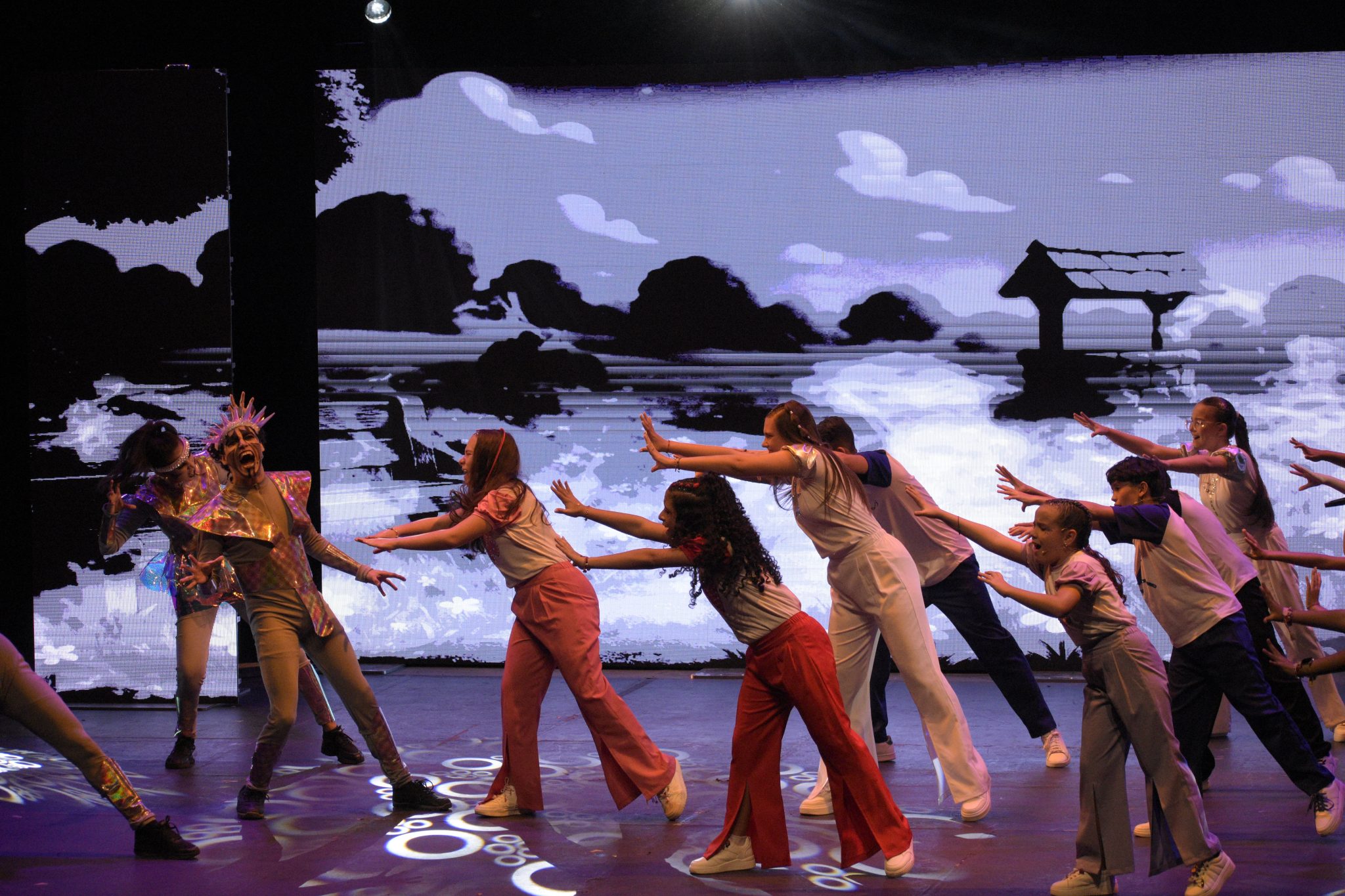 La Pandillita llena de valores el mes del niño con el musical “Un Mundo De Colores”