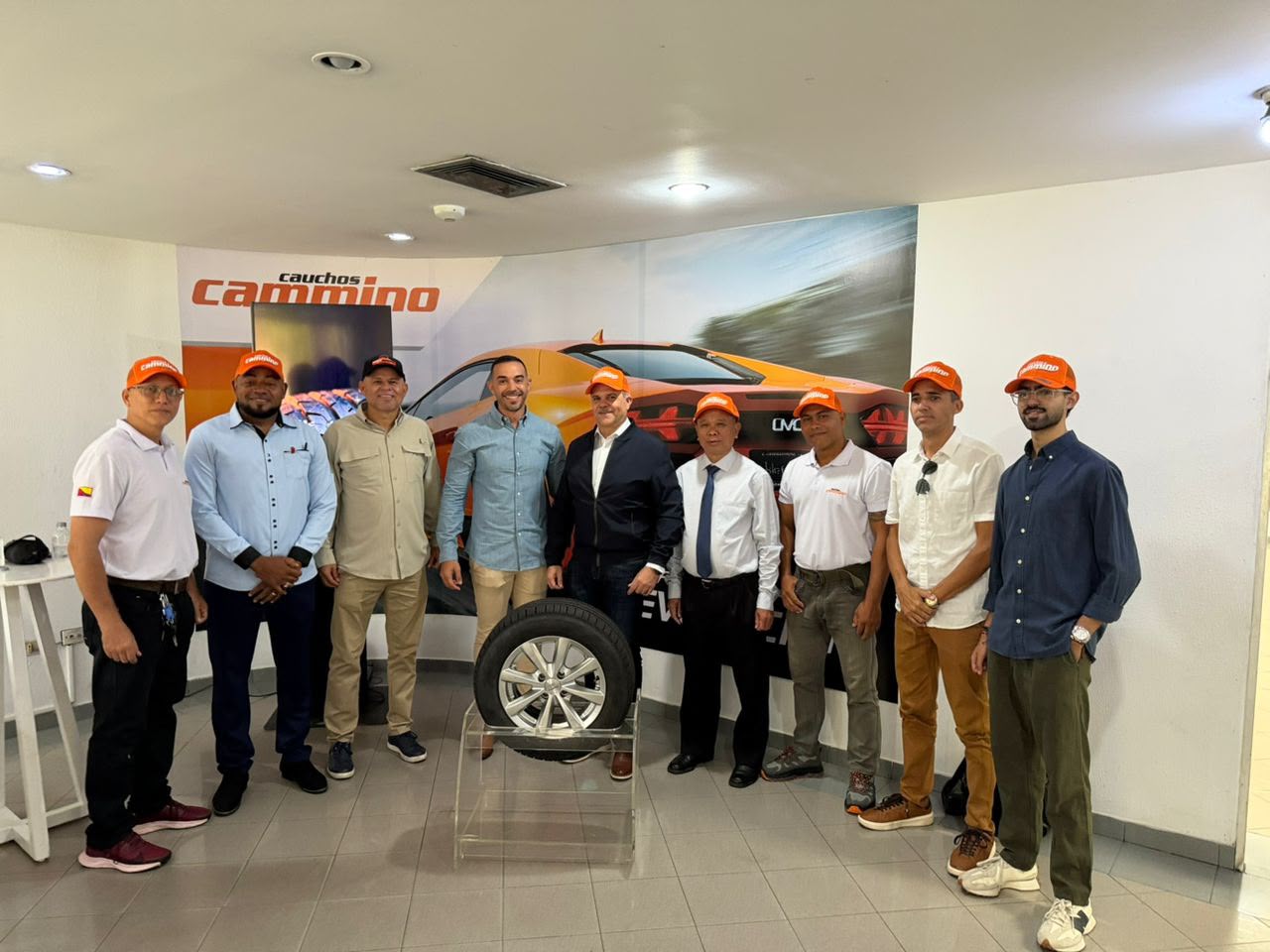 “Parque Industrial Caucho” inicia producción de cauchos para motocicletas en Venezuela